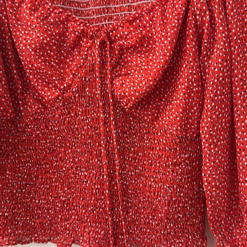 Red blouse - Picture 2 of 4